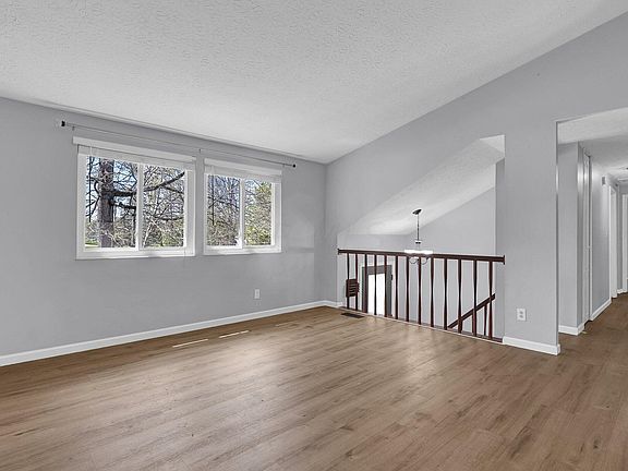 5th image of 7824 Blackwillow St