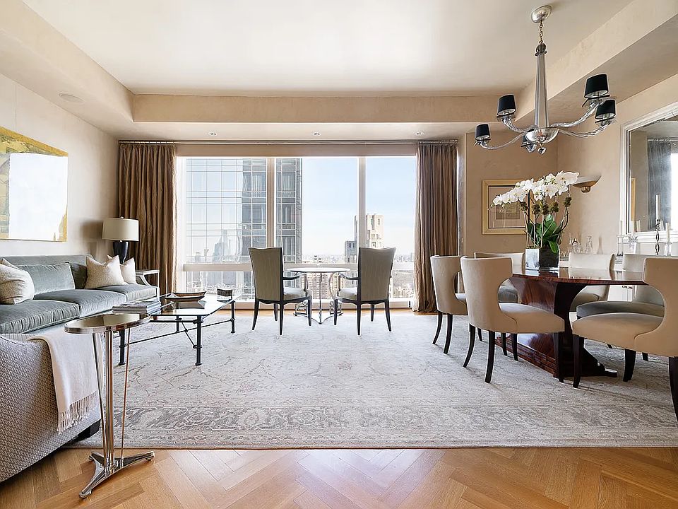 1st image of 25 Columbus Cir #61G