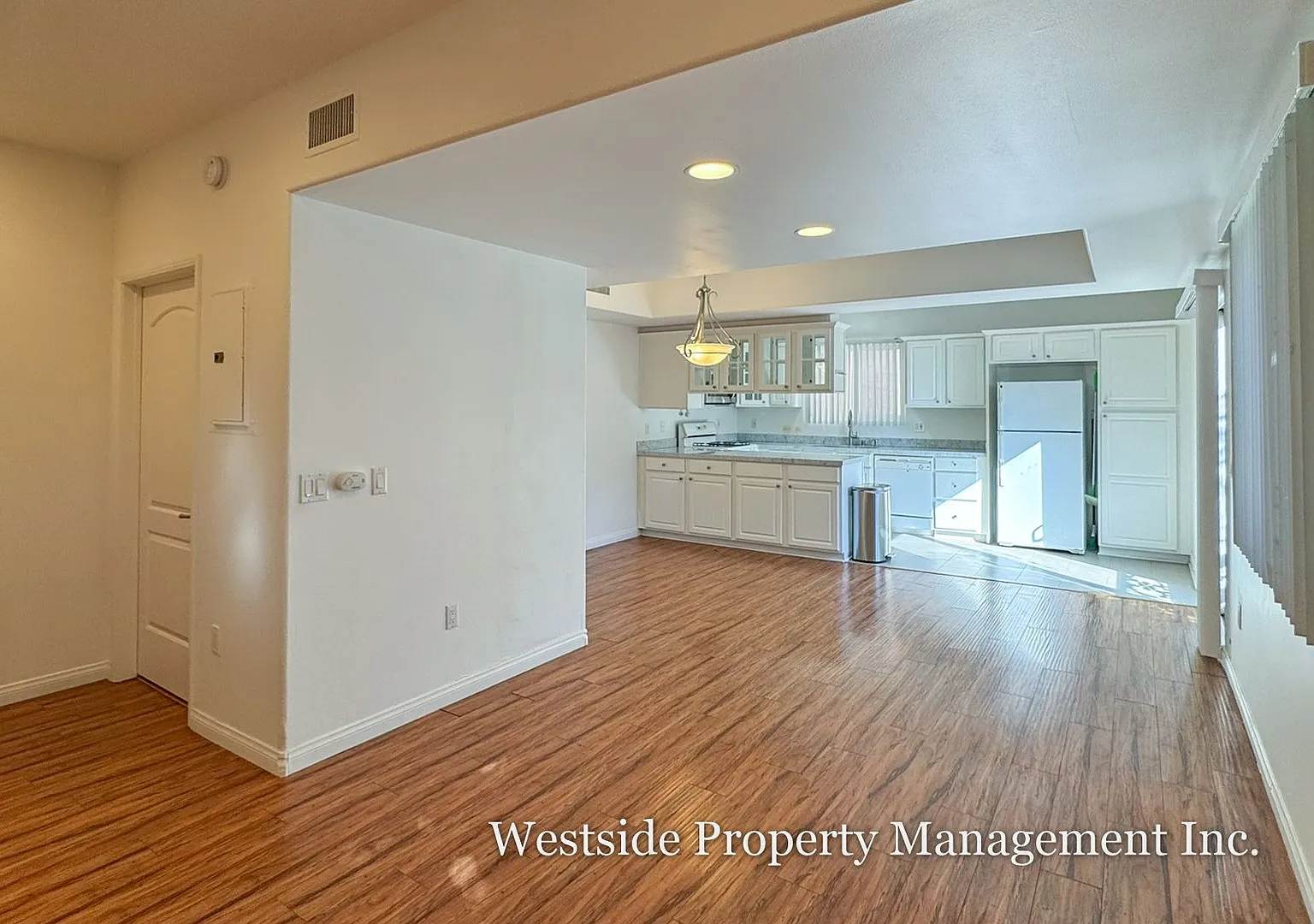 Spacious Multi-Level Home with Two Balconies & Two-Car Garage — Photo 2