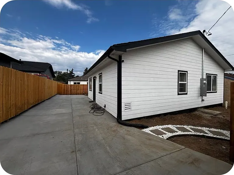 226 S Meade St #1/2 — Photo 5