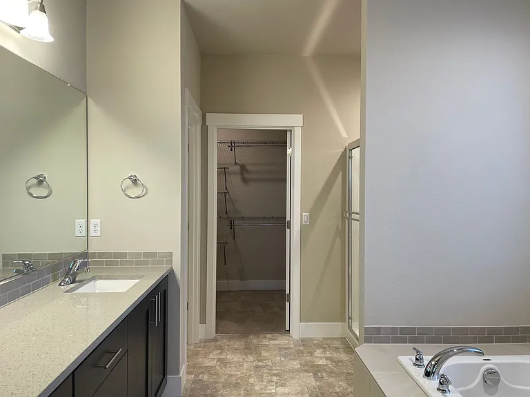 72 N 88th Dr — Photo 37