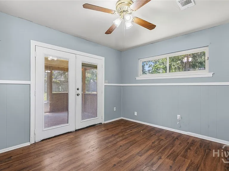 3 Monica Blvd — Photo 13