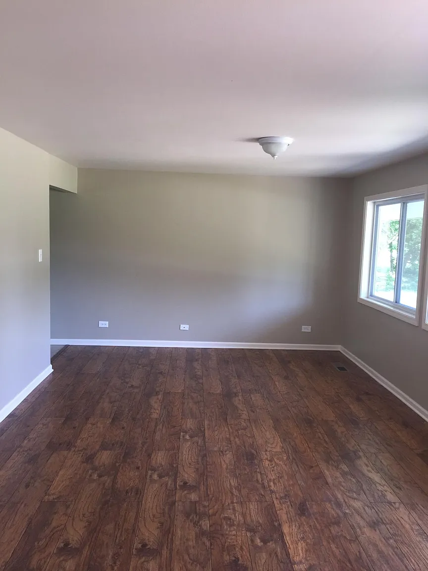 19060 Anthony Ave photo 1