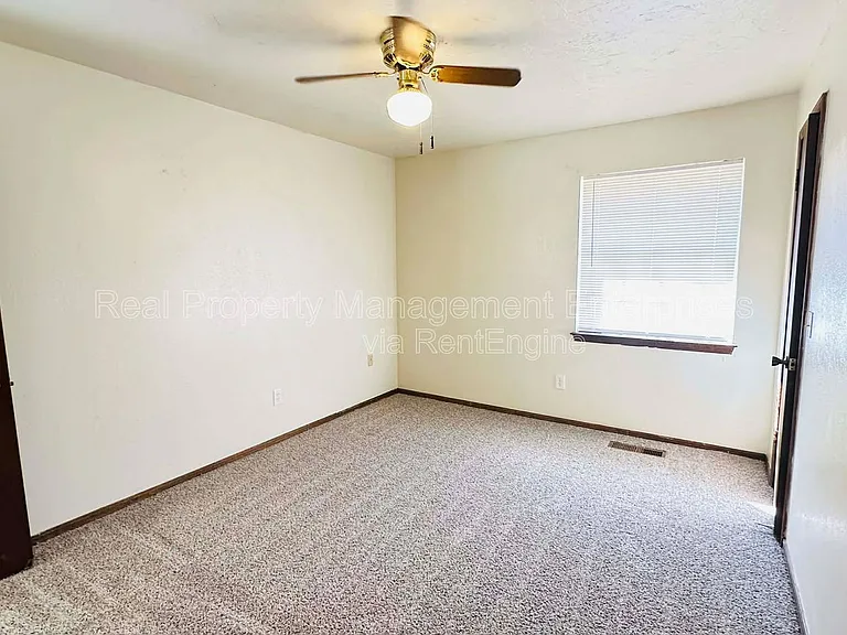 4816 S Fairmont Ave — Photo 14