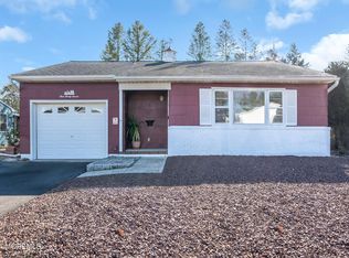 137 Westbrook Dr, Toms River, NJ 08757