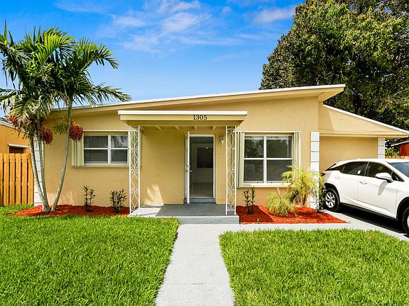 Home For Sale In Lauderdale Manors