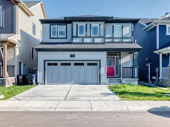 140 S Carringham Rd NW, Calgary, AB T3P 1V3