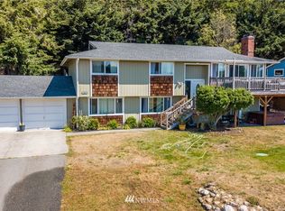 2869 N Heller Rd, Oak Harbor, WA 98277