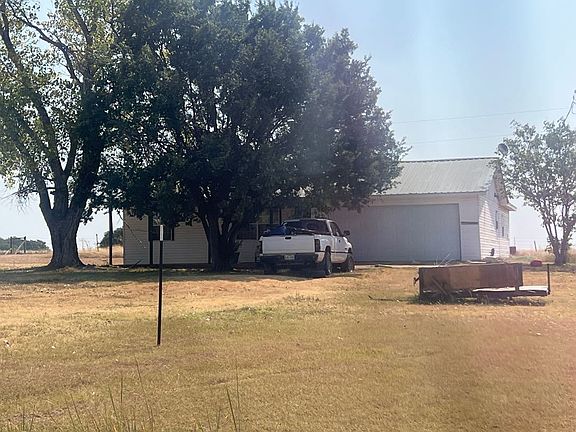 3rd image of 2100 N 2784th Rd