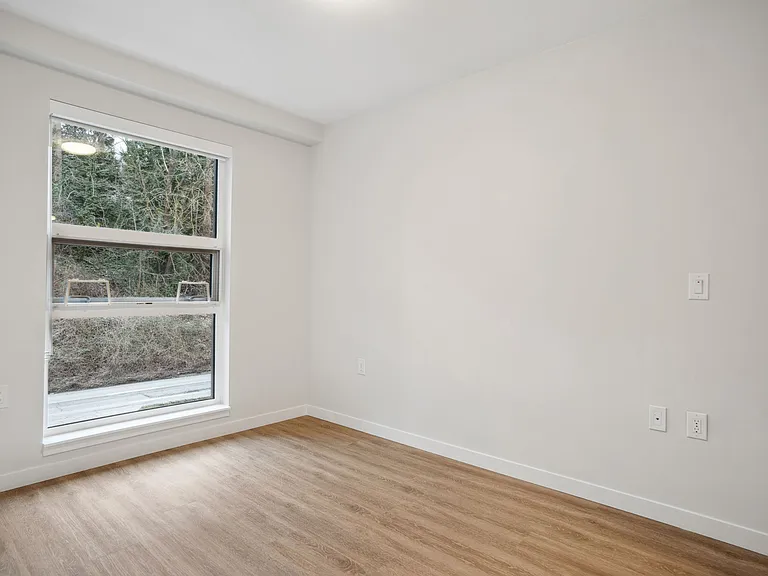 3435 Sawmill Cres — Photo 30