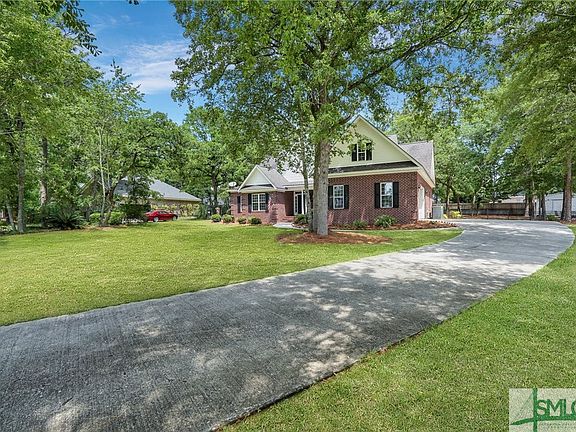 3rd image of 713 Tennessee Walk