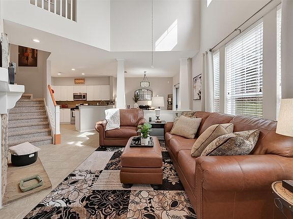 5th image of 36 Stone Creek Pl