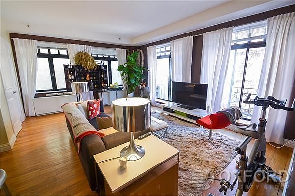 2nd image of 2 Jones St APT 2