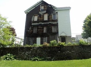 5 Pearl St APT 3, Webster, MA 01570