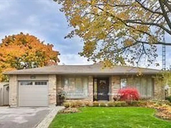 211 Chebucto Dr, Oakville, ON L6J 5R1