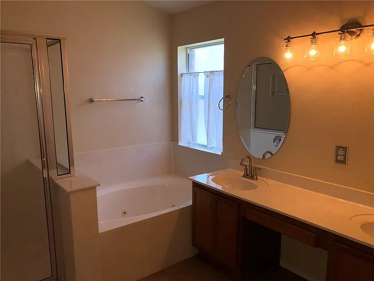 18621 Jana Patrice Dr — Photo 9