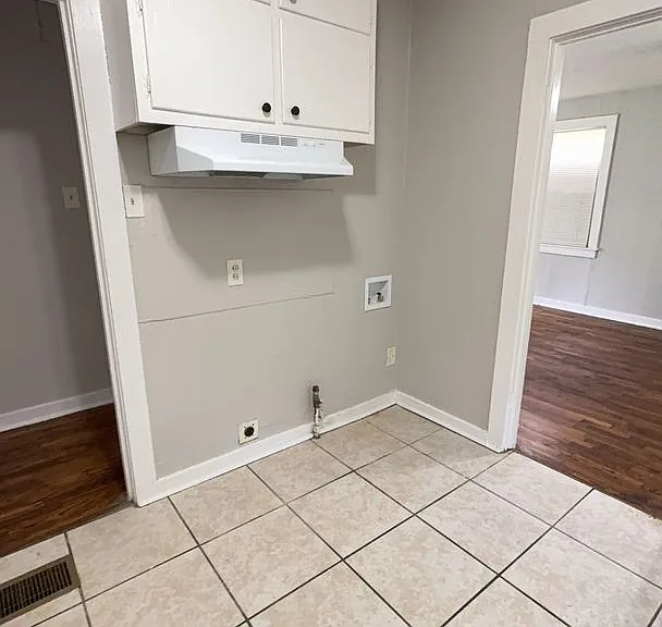 3164 Madeline Cir — Photo 5