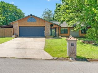 2733 E Ferguson Ave, Fayetteville, AR 72703