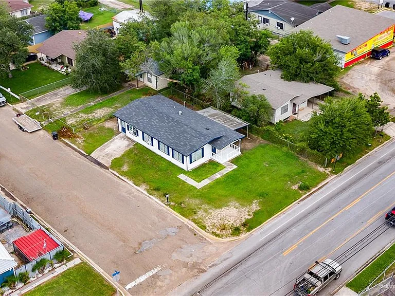 606 S Airport Dr — Photo 5