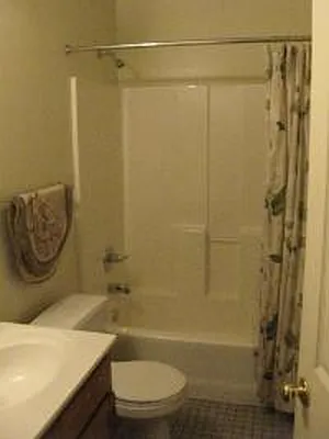 Rented by Corcoran | media 27