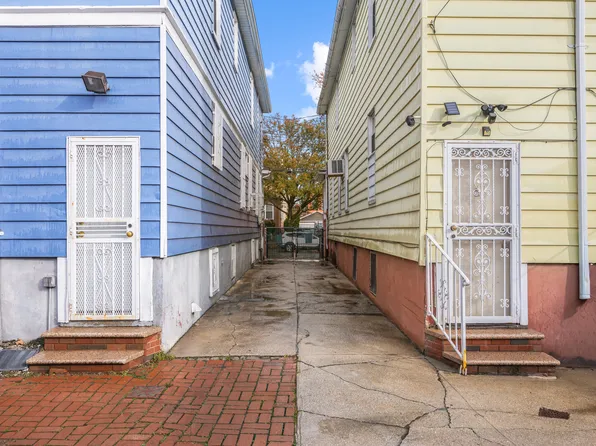 234 East 54th Street image 24 of 30