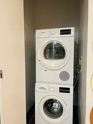 Rented by Gulia Wang, LREB | media 18