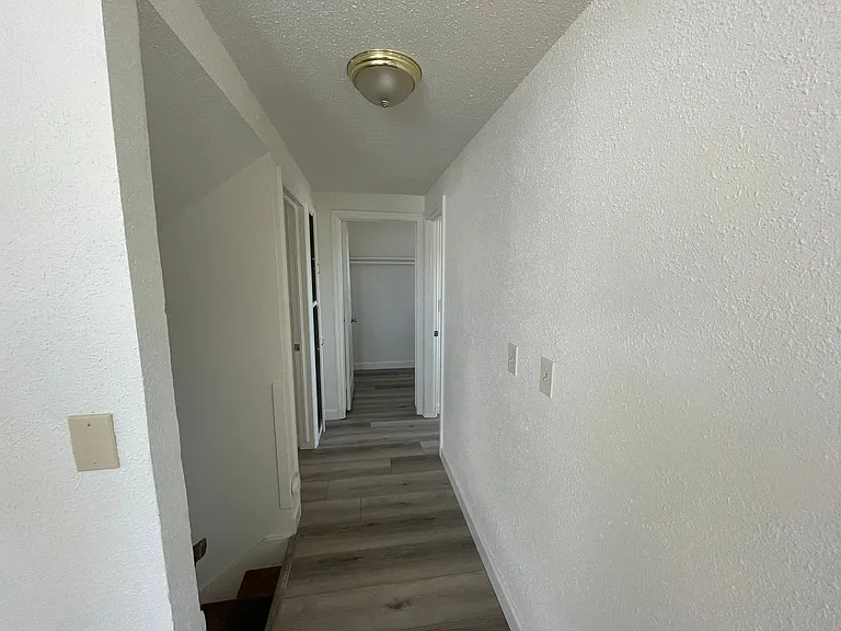 Vista Terrace — Photo 27
