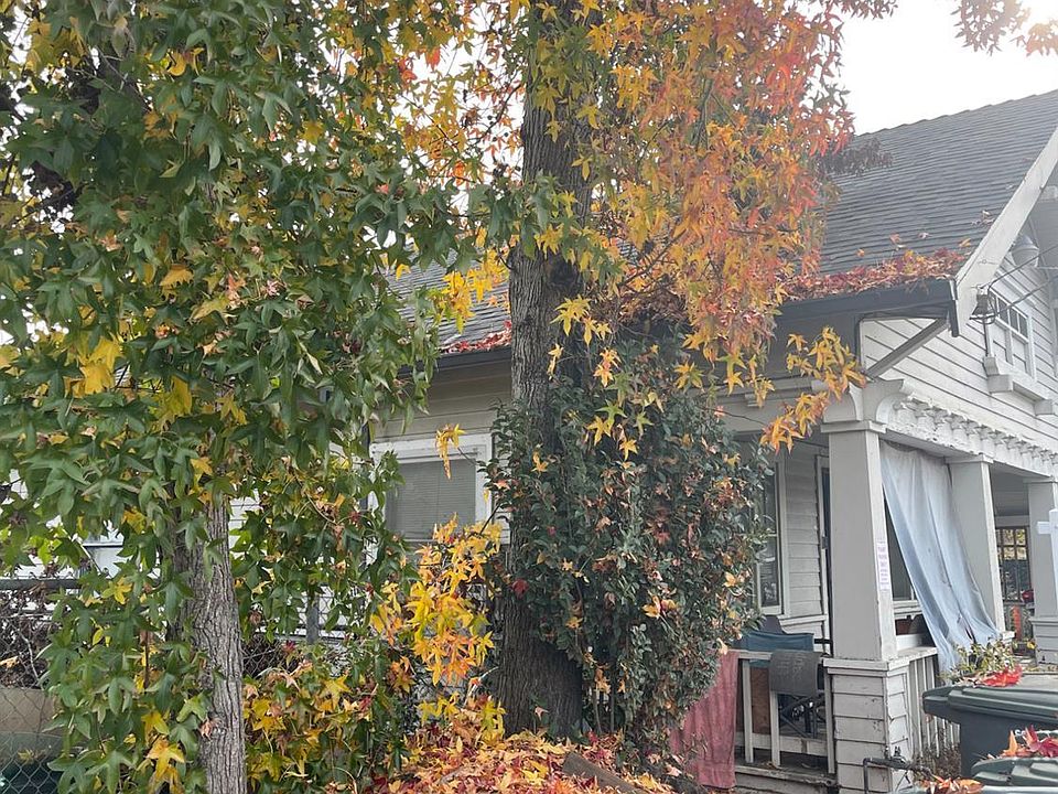 2nd image of 588 Roseland Avenue