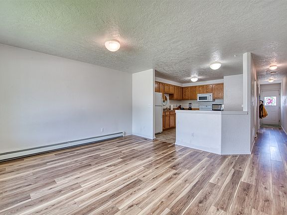 5th image of 214 Heritage St Unit 3