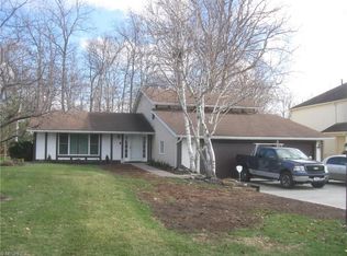 16055 Forestwood Dr, Strongsville, OH