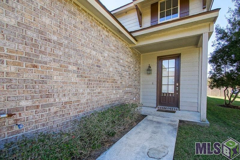 1st image of 18147 Pinehurst Dr