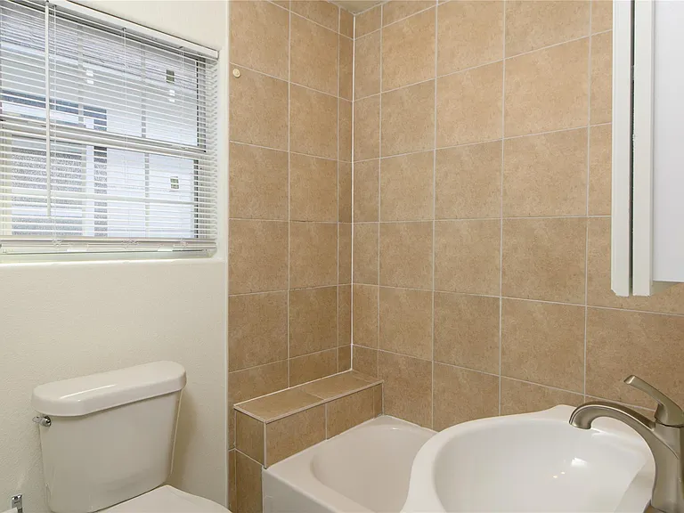 3409 Simmons St — Photo 8