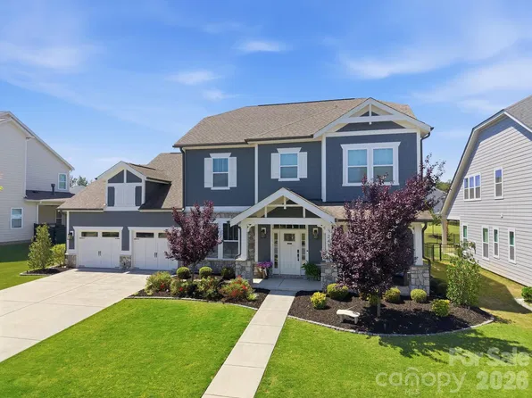 2419 Paddlers Cove Dr, Clover, SC 29710