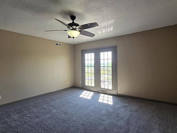 2nd image of 300 E Windsor Rd #123