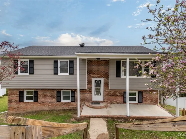 1255 Dana Ln, Colonial Heights, VA 23834
