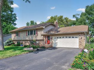 6227 Annapolis Ln N, Maple Grove, MN 55311