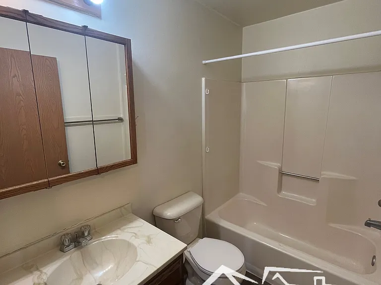 1388 Maricopa Dr #C — Photo 10
