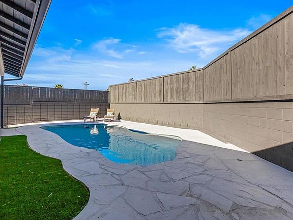 2nd image of 9428 Eucalyptus St