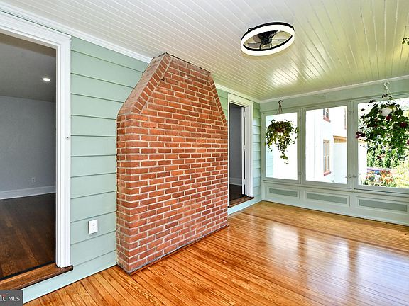 4th image of 310 Greenwood Ave