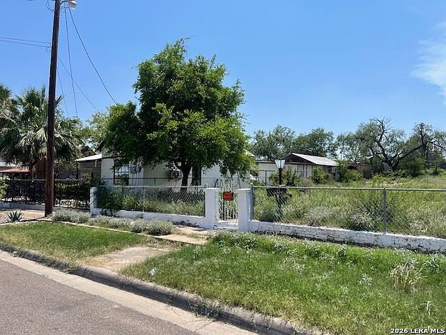 1st image of 965 Ave D