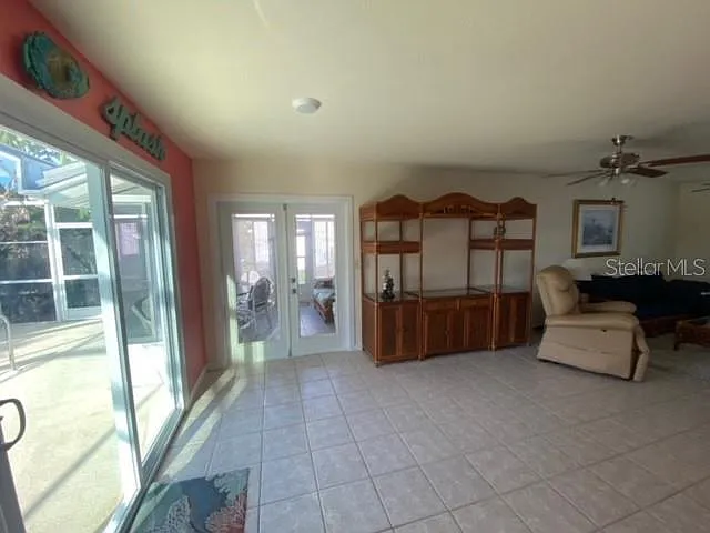 18058 Avonsdale Cir — Photo 13