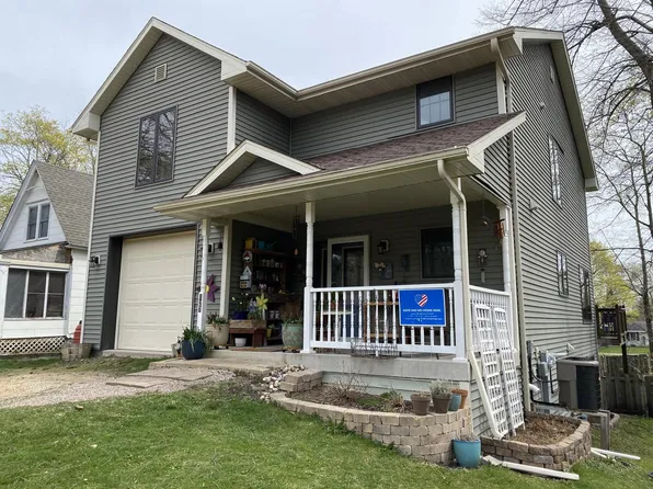 127 Clover STREET, Williams Bay, WI 53191