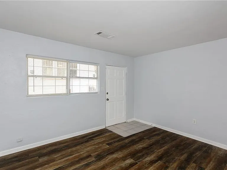 560 Winton Ter NE #1 — Photo 4
