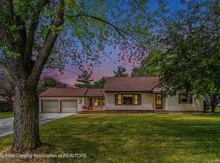 107 N Scott Rd, Saint Johns, MI 48879