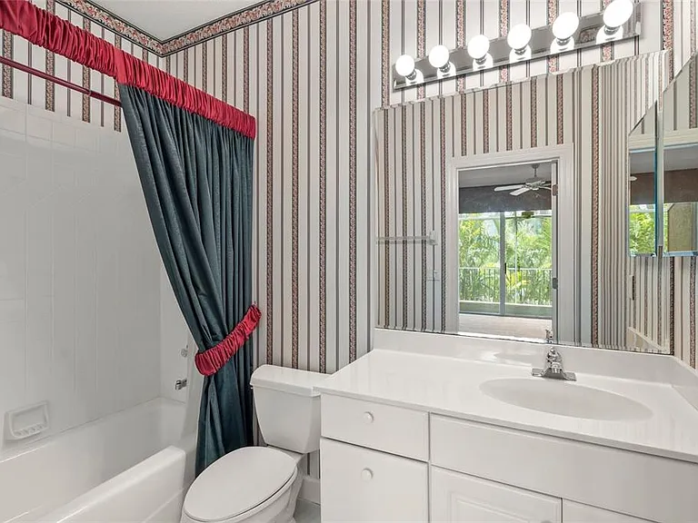3954 Hamilton Club Cir #14 — Photo 18
