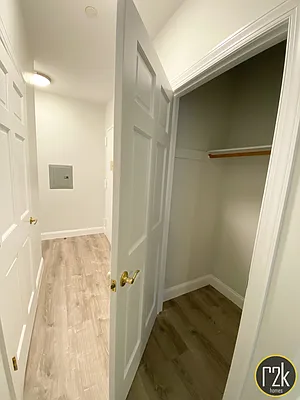 Rented by Realty 2000 Corp | media 8