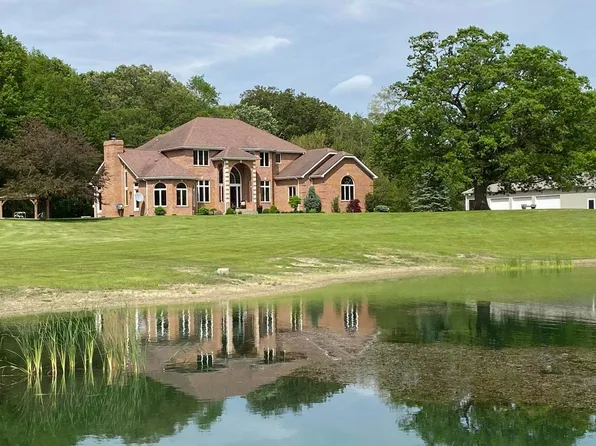 3214 E 121st Ave, Crown Point, IN 46307
