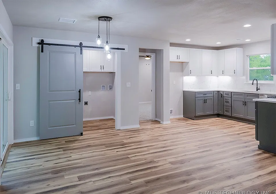 3 bed, 1400 sqft, $1,600 — Photo 3
