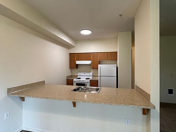 3rd image of 2275 SW Barbara St APT D201