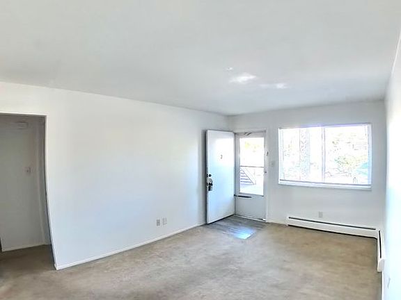 3rd image of 1408 Stanley Ln #1416-7